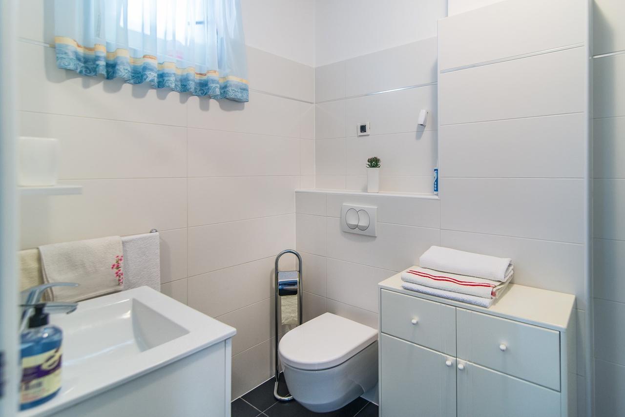 Apartment Vesna Kandlerova Porec Bagian luar foto